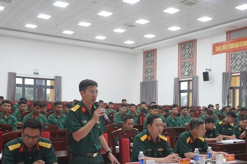 Đối thoại dân chủ, phát huy trách nhiệm của cán bộ, chiến sĩ