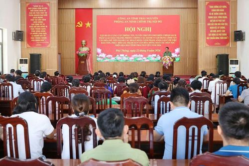 Nâng cao kiến thức pháp luật gắn với bảo tồn văn hóa truyền thống