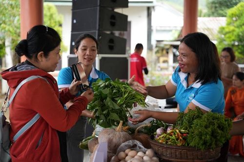 Từ tài nguyên bản địa đến thị trường số