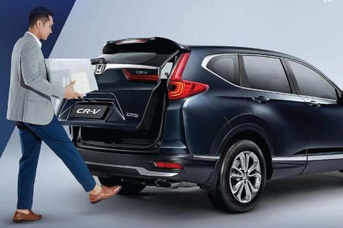 Cửa cốp điện ô tô gặp lỗi, xử lý thế nào?