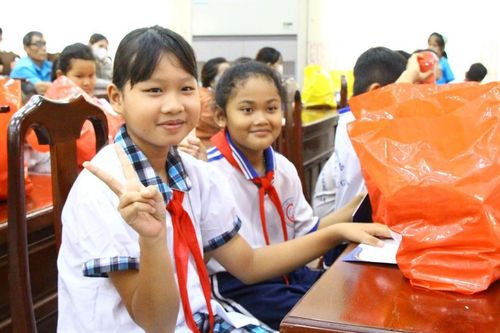 10.000 phần quà Trung thu đến với thiếu nhi vùng biên giới, dân tộc thiểu số và miền núi