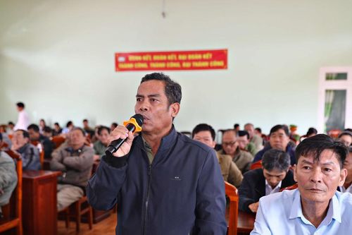 Cử tri xã Quảng Lập, Lâm Đồng kiến nghị tháo gỡ khó khăn trong sản xuất, đất đai
