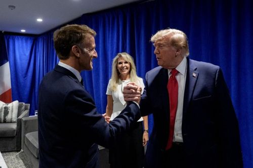 Tổng thống Pháp Macron tiết lộ nội dung cuộc gặp kín với ông Trump