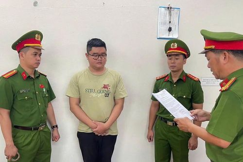Bắt giam nam nhân viên ngân hàng chiếm đoạt gần 2 tỷ đồng