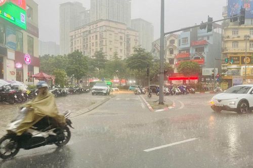 Mưa lớn mở rộng ở miền Trung và Nam Bộ, có nơi trên 200mm