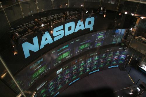 Phố Wall thăng hoa, Nasdaq lập đỉnh lịch sử nhờ cổ phiếu AI