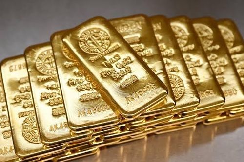 Giá vàng thế giới phục hồi nhẹ, áp lực lãi suất vẫn hiện hữu