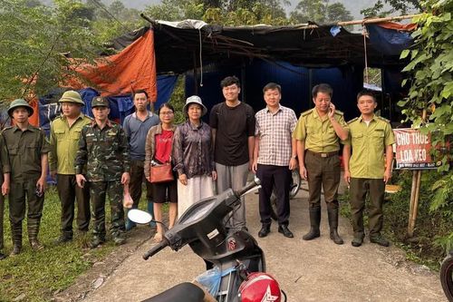 Công an xã xuyên đêm, xuyên rừng tìm người đàn ông đi lạc