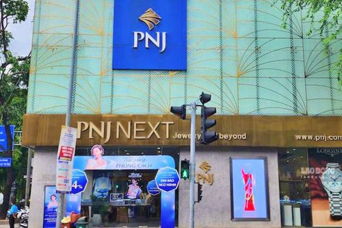 Hai con gái của Chủ tịch PNJ Cao Thị Ngọc Dung đã bán xong 25 triệu cổ phiếu