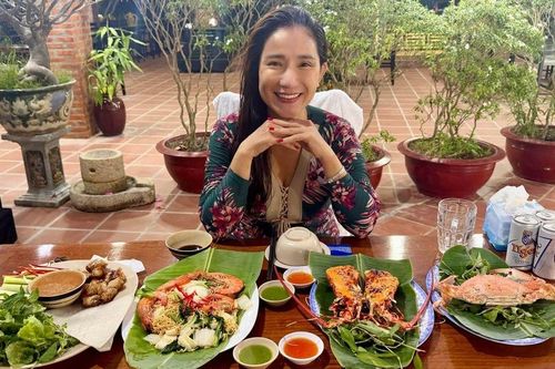 Mở quán 9 tháng đã bù lỗ trả lương: Sao nữ Vbiz quyết định đóng cửa hàng tại TP.HCM