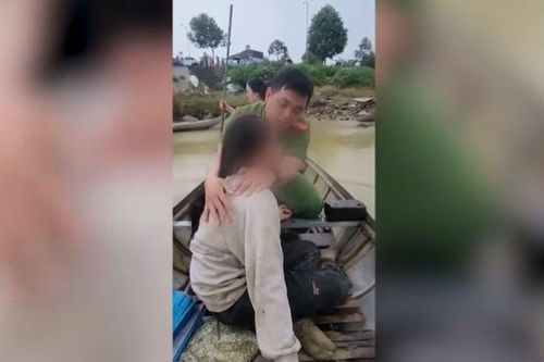 Công an kịp thời cứu nữ sinh có biểu hiện tâm lý bất ổn tại cầu Trà Khúc 2, xác minh thông tin liên quan đến bạo lực học đường