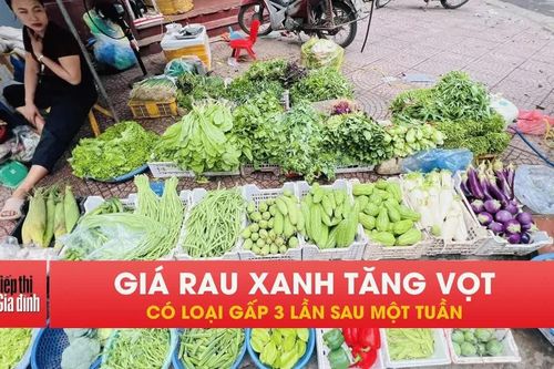 Giá rau xanh tăng vọt sau mưa, người Hà Nội thêm gánh nặng