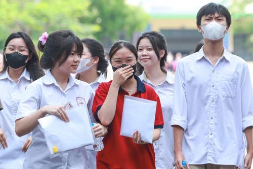 'Săn' IELTS lấy điểm cộng: Cuộc đua tốn kém, chênh lệch cơ hội tiếp cận