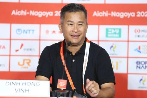 U23 Việt Nam qua vòng bảng ASIAD 2026, HLV Đinh Hồng Vinh nói thẳng điểm yếu
