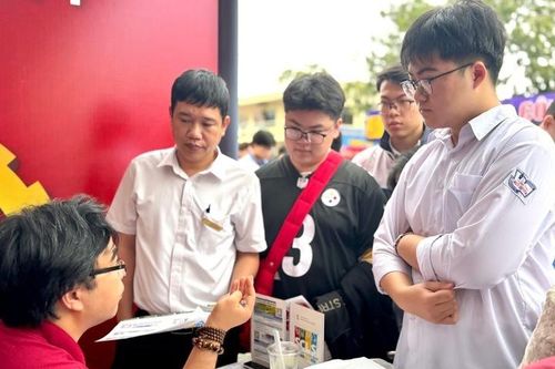 Hai đề xuất tuyển sinh mới gây tranh cãi, Bộ GD-ĐT nói gì?