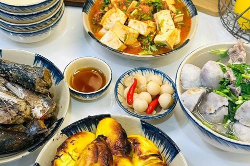 5 mâm cơm gia đình mẹ luyện con 12 tuổi cùng vào bếp