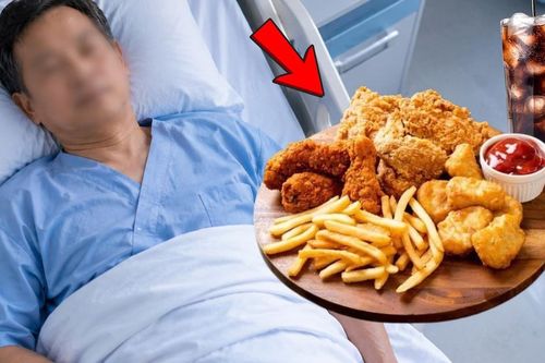 Ăn uống theo cách nhiều người mê, người đàn ông 40 tuổi suýt mù mắt