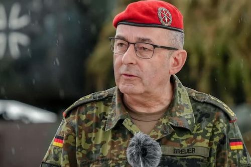 Tướng Đức Carsten Breuer được bầu làm Chủ tịch Ủy ban Quân sự NATO