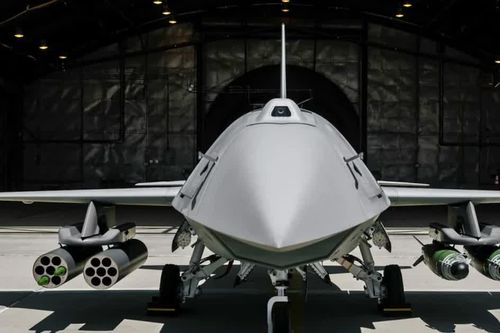UAV chiến đấu YFQ-44A Fury 'mở rộng hỏa lực' với vũ khí không đối đất