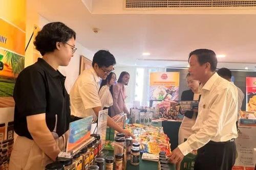 Thị trường 2 tỉ dân rộng cửa với hàng Việt