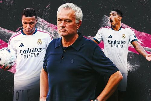 Mourinho còn lại gì ngoài chiêu trò?