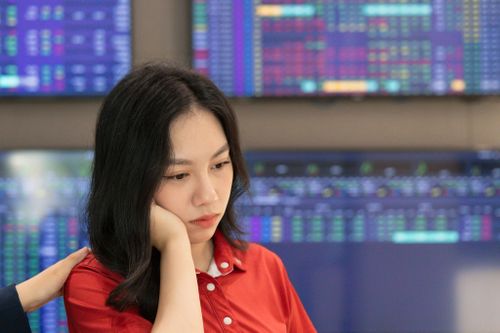 VN-Index rung lắc mạnh, mốc 1.800 điểm lại bị 'đe dọa'