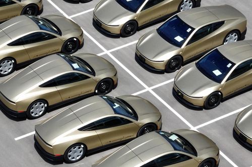 Dịch vụ robotaxi Tesla Cybercab có được khách hàng đón nhận?