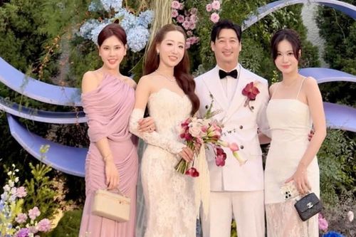 Thùy Anh và NSƯT Ngọc Quỳnh cưới