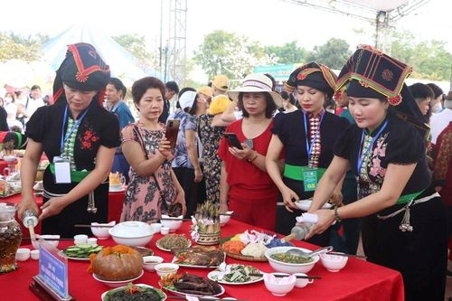 Khám phá sắc màu ẩm thực các dân tộc Điện Biên