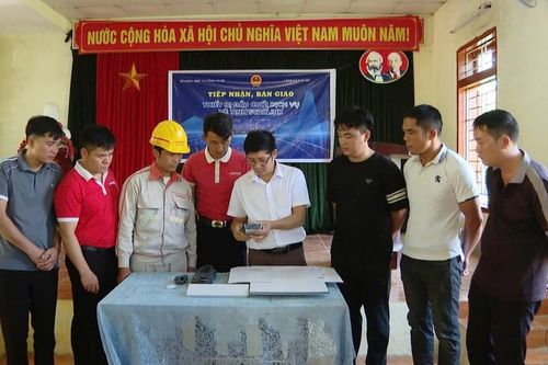 Đưa Internet vệ tinh Starlink đến các thôn, bản khó khăn ở Sơn La