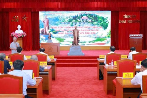 Thái Nguyên góp ý mẫu tượng đài Bác Hồ tại ATK Định Hóa