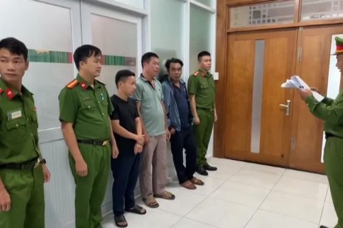 [Video] Sản xuất, buôn bán hơn 505 tấn gas giả, khởi tố 10 bị can