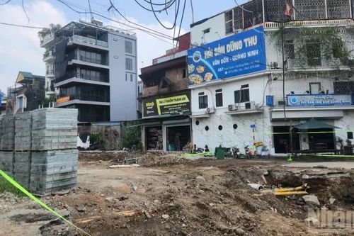 Hạ tầng kỹ thuật 'níu chân' dự án đường Tam Trinh