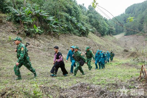 Chung tay bảo vệ đường biên, cột mốc