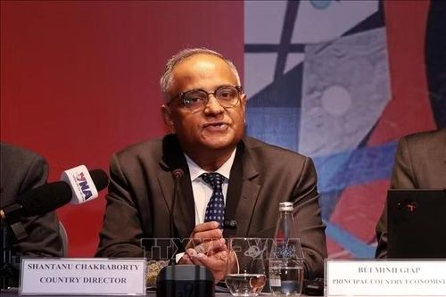 ADB nâng dự báo tăng trưởng của Việt Nam trong năm 2026 và 2027