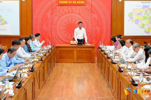 Đưa y tế chuyên sâu Đà Nẵng vươn lên tầm khu vực, nhưng y tế cơ sở phải đến gần người dân hơn
