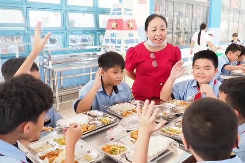 Vẫn lúng túng trong quản lý bữa ăn bán trú