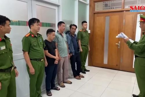 Khởi tố 10 bị can trong đường dây sản xuất, buôn bán gas giả