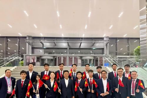 Thứ trưởng Lê Quân động viên các thí sinh tại Kỳ thi Kỹ năng nghề thế giới 2026