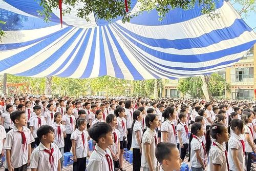 Hà Nội xác minh bữa ăn bán trú của học sinh có 'tóp mỡ'