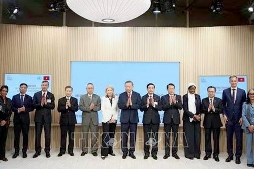 Bộ trưởng Bộ Tài chính tiếp nhận 3 Chương trình hợp tác quốc gia Việt Nam với UNDP, UNICEF và UNFPA giai đoạn 2027-2031