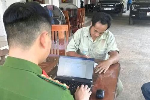 Đâm chết em trai rồi lẩn trốn trong rừng sâu