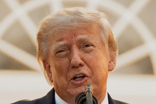 Video quảng bá Trump TV gây sốt