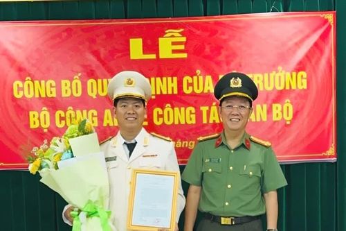 Công bố quyết định của Bộ trưởng Công an về công tác cán bộ