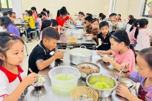 [Chùm ảnh] 'Ngôi nhà thứ hai' ấm áp nơi biên cương