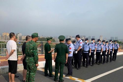 Trao trả 8 công dân Trung Quốc vi phạm quy định xuất nhập cảnh