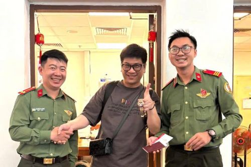 Công an Đà Nẵng trao trả đồng hồ Rolex trị giá 1,6 tỷ đồng
