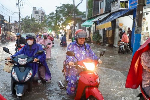 Dự báo thời tiết 23/9: Dải hội tụ mạnh, Huế đến Nam Bộ mưa lớn như trút nước