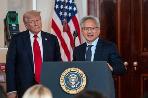 Tỷ phú bán dẫn bất ngờ trở thành đồng minh hàng đầu của Tổng thống Trump