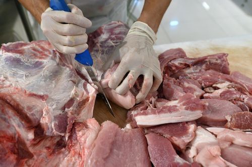 Nhập khẩu vượt 2 tỷ USD, thịt giá rẻ tràn về, có loại chỉ hơn 26.000 đồng/kg